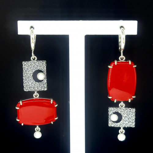 Серьги с10027 (11.96 г), серебро,  Белый, Красный Кахолонг (Имит), Коралл (Имит) купить в интернет-магазине Циркон С