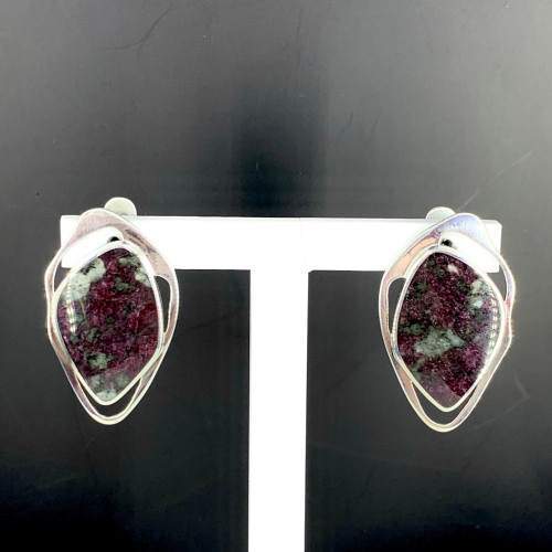 Серьги с10030 (9.66 г), серебро,  Бордовый Эвдиалит купить в интернет-магазине Циркон С