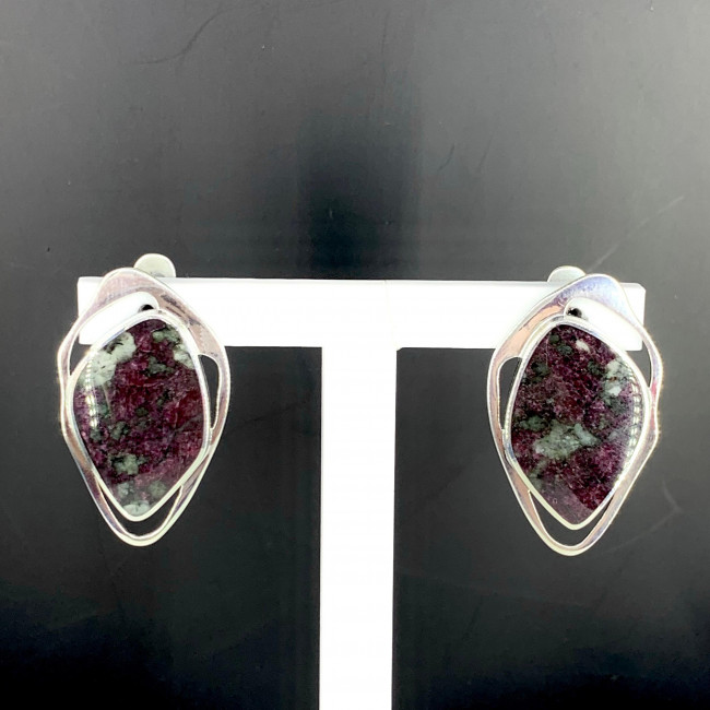 Серьги с10030 (9.66 г), серебро, бордовый, эвдиалит купить в интернет-магазине Циркон С