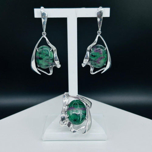 Серьги с10036 (15.97 г), серебро,  Бордовый, Зеленый Рубин в цоизите купить в интернет-магазине Циркон С