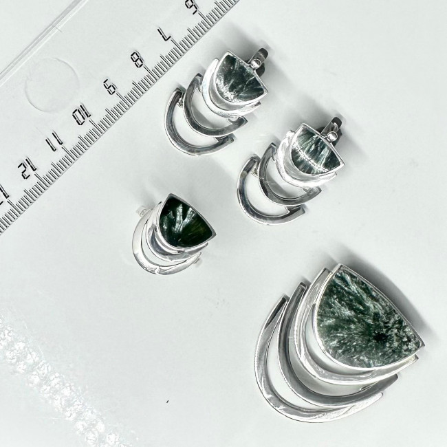 Серьги с10055 (8.13 г), серебро, зеленый, клинохлор купить в интернет-магазине Циркон С