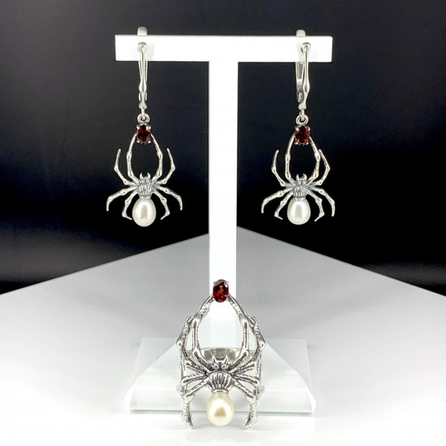 Серьги с10067 (9.38 г), серебро, красный, белый, гранат, жемчуг культ. купить в интернет-магазине Циркон С