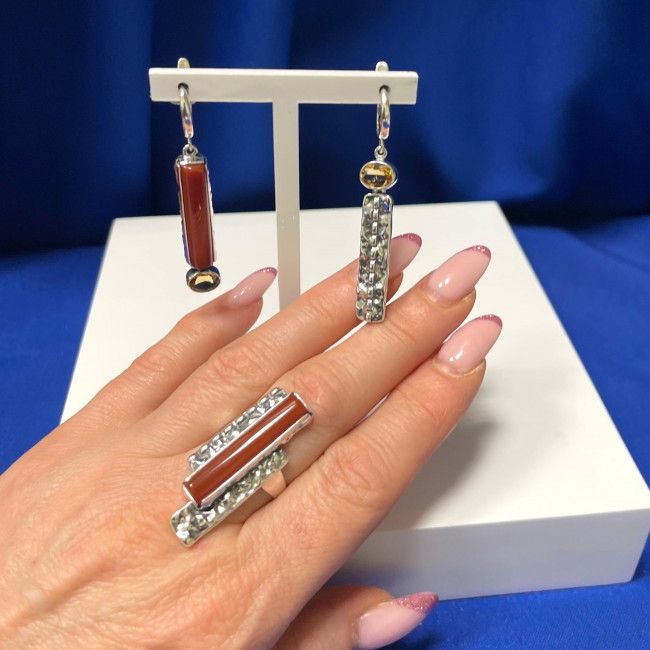 Серьги с10075 (11.79 г), серебро, коричневый, рыжий, сердолик, цитрин купить в интернет-магазине Циркон С