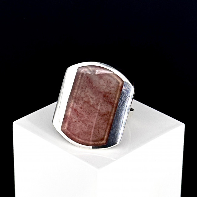 Серебряное кольцо Циркон к10078, коричневый, халцедон Кольцо к10078 (7.18 г), серебро, коричневый, халцедон купить в интернет-магазине Циркон С