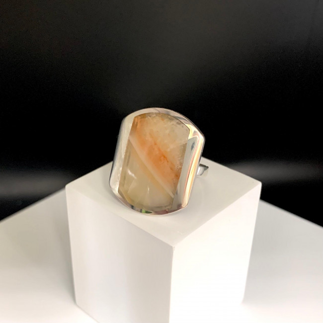 Серебряное кольцо Циркон к10078, бело-рыжий, оникс Кольцо к10078 (7.33 г), серебро, бело-рыжий, оникс купить в интернет-магазине Циркон С