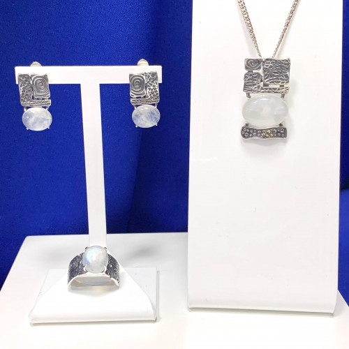 Серьги с10084 (8.63 г), серебро,  Молочно-голубой Адуляр купить в интернет-магазине Циркон С