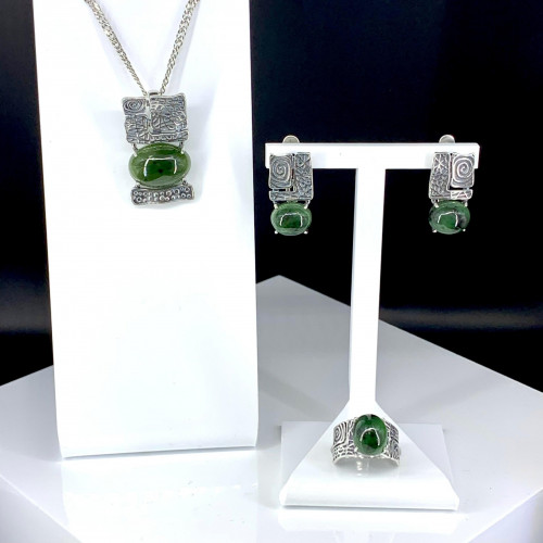 Серьги с10084 (9.04 г), серебро,  Зеленый Нефрит купить в интернет-магазине Циркон С