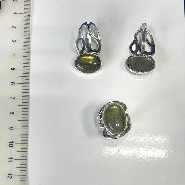 Серьги с10091 (12.82 г), серебро, зеленый, лабрадор купить в интернет-магазине Циркон С