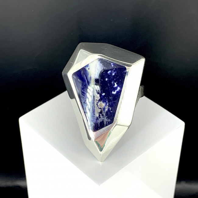 Кольцо к10101 (9.08 г), серебро, синий, содалит купить в интернет-магазине Циркон С
