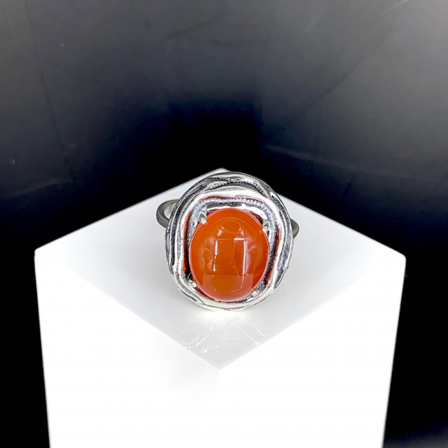 Кольцо к10109 (4.96 г), серебро, коричневый, сердолик купить в интернет-магазине Циркон С