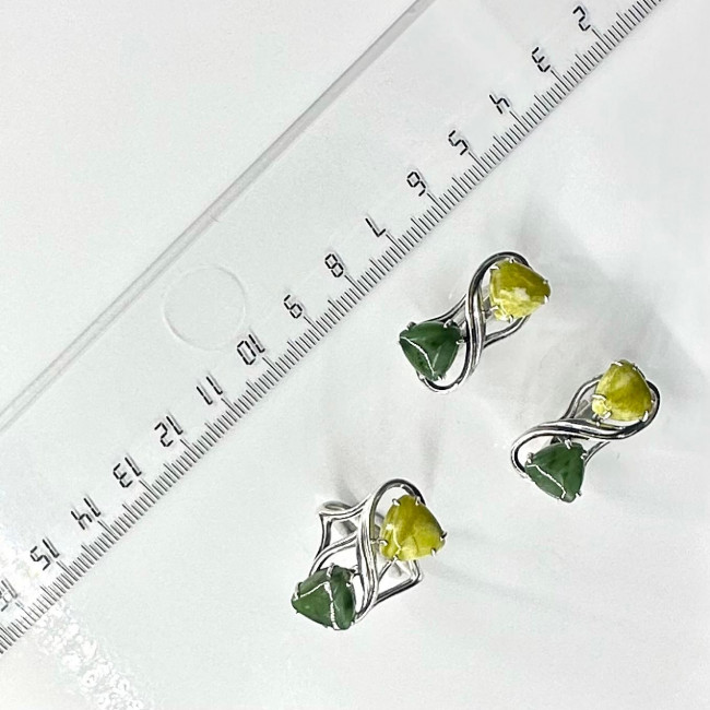 Серьги с10110 (9.49 г), серебро, зелено-желтый, темно-зеленый, лизардит, нефрит купить в интернет-магазине Циркон С