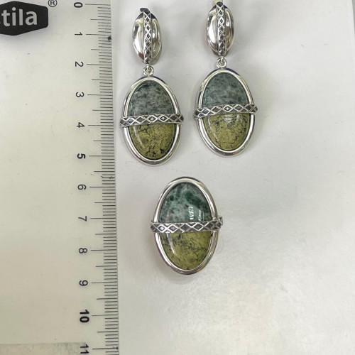 Серьги с10114 (15.97 г), серебро,  Зелено-серый, Салатово-черный Жадеит, Змеевик купить в интернет-магазине Циркон С
