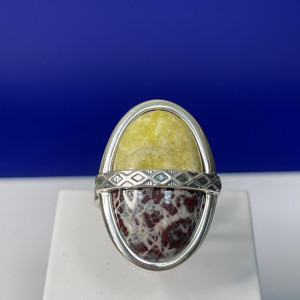 Кольцо к10114 (7.60 г), серебро,  Зелено-желтый, Коричневый Лизардит, Яшма купить в интернет-магазине Циркон С