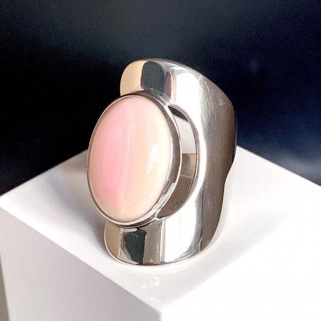 Серебряное кольцо Циркон к10137, розовый, кожа ангела Кольцо к10137 (7.96 г), серебро, розовый, кожа ангела купить в интернет-магазине Циркон С