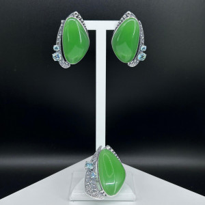 Кольцо из серебра 925 пробы с фианитами к10139