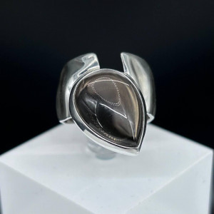 Серебряное кольцо с раухтопазом к10158