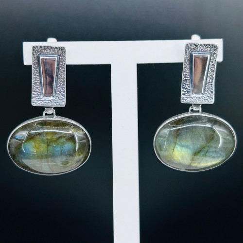 Серьги с10160 (16.08 г), серебро,  Зеленый Лабрадор купить в интернет-магазине Циркон С