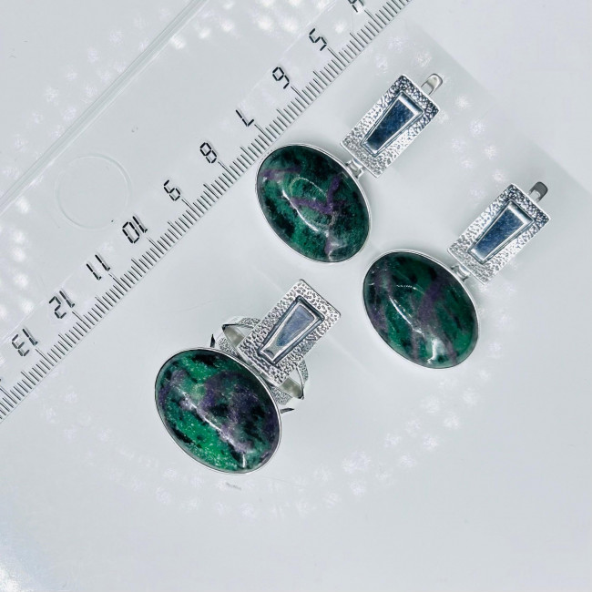 Серьги с10160 (19.63 г), серебро, зелено-бордовый, рубин в цоизите купить в интернет-магазине Циркон С