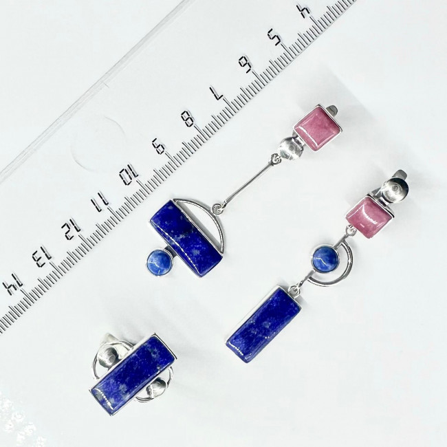 Серьги с10163 (11.82 г), серебро, синий, сине-белый, розовый, лазурит, родонит купить в интернет-магазине Циркон С