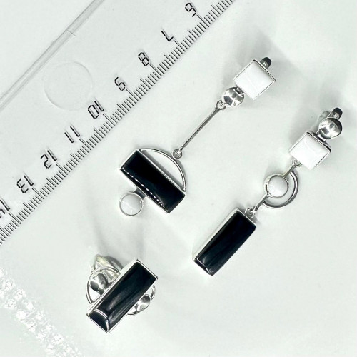 Серьги с10163 (10.82 г), серебро,  Белый, Черный Кахолонг (Имит), Обсидиан (Имит) купить в интернет-магазине Циркон С