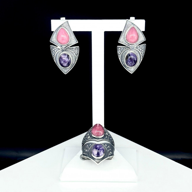 Серьги с10185 (12.33 г), серебро, розово-бордовый, фиолетовый, тулит, чароит купить в интернет-магазине Циркон С