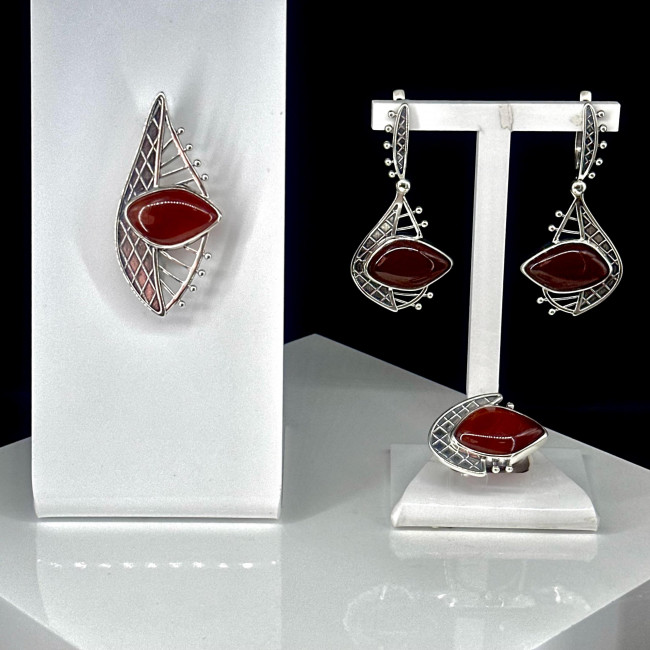 Серьги с10186 (15.69 г), серебро, коричневый, сердолик купить в интернет-магазине Циркон С