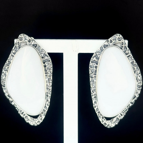 Серьги с10196 (24.96 г), серебро,  Белый Кахолонг (Имит) купить в интернет-магазине Циркон С