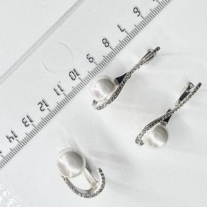 Серьги с10211 (11.67 г), серебро,  Белый, Зелено-желтый Майорка, Хризолит купить в интернет-магазине Циркон С