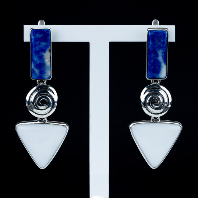 Серьги с10228 (14.71 г), серебро, белый, синий, кахолонг (имит), лазурит купить в интернет-магазине Циркон С