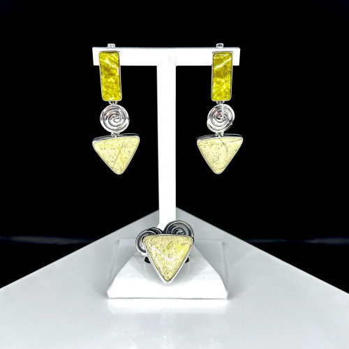 Серьги с10228 (14.67 г), серебро,  Желтый, Зелено-желтый Лизардит купить в интернет-магазине Циркон С