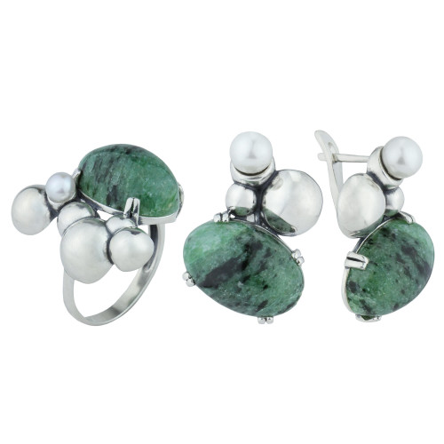 Серьги с10373 (10.90 г), серебро,  Белый, Зелено-бордовый Жемчуг культ., Рубин в цоизите купить в интернет-магазине Циркон С