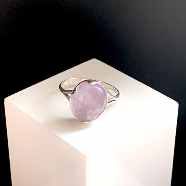 Серебряное кольцо Циркон к1062, фиолетовый, аметист Кольцо к1062 (2.56 г), серебро, фиолетовый, аметист купить в интернет-магазине Циркон С