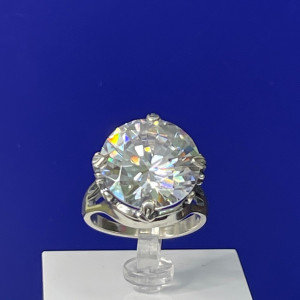 Кольцо с фианитом из серебра к1129