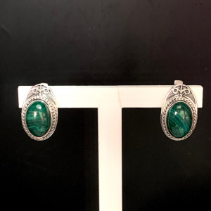 Серьги из серебра с малахитом с123