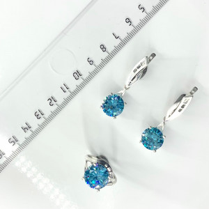 Серебряное кольцо с фианитами к1259