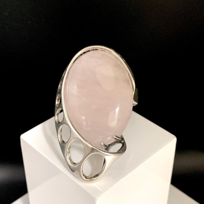 Кольцо к1275 (16.50 г), серебро, бледно-розовый, кварц розовый купить в интернет-магазине Циркон С
