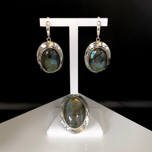 Серьги с1300 (28.18 г), серебро,  Зеленый Лабрадор купить в интернет-магазине Циркон С