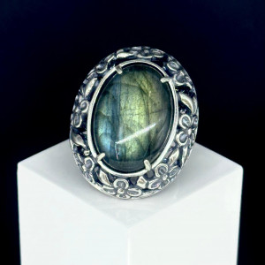 Кольцо из серебра к1550