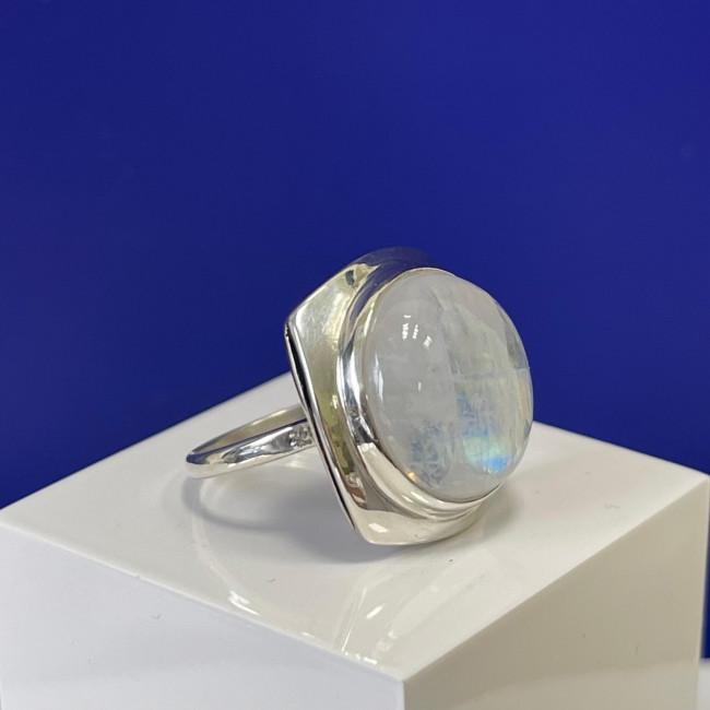 Кольцо к1560 (6.83 г), серебро, молочно-голубой, адуляр купить в интернет-магазине Циркон С