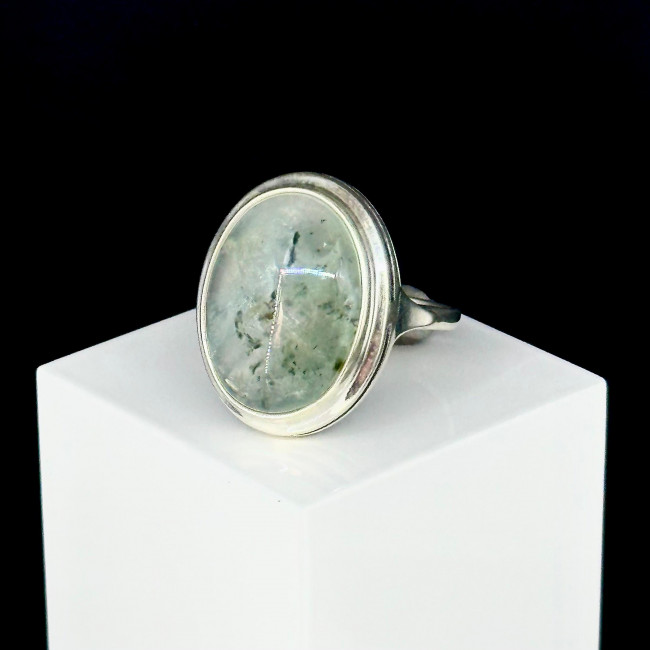 Серебряное кольцо Циркон к1582, зеленый, пренит Кольцо к1582 (7.07 г), серебро, зеленый, пренит купить в интернет-магазине Циркон С