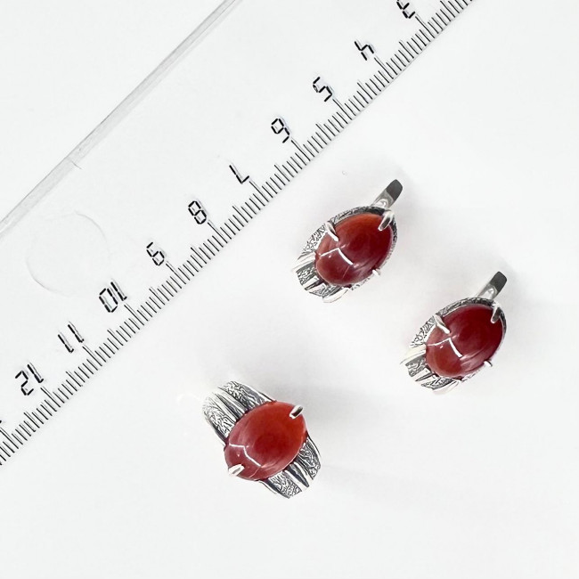 Серебряные серьги Циркон с1803, коричневый, сердолик Серьги с1803 (6.42 г), серебро, коричневый, сердолик купить в интернет-магазине Циркон С
