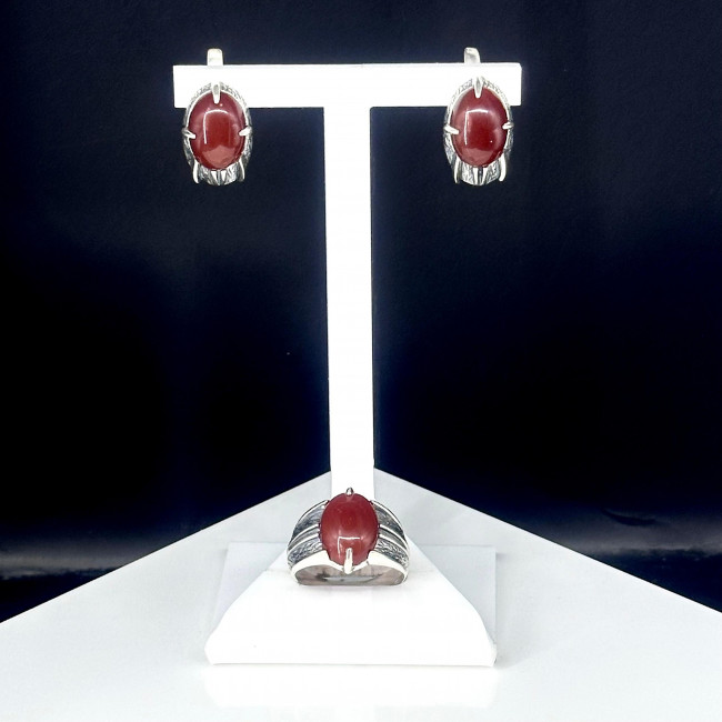 Серебряное кольцо Циркон к1803, коричневый, сердолик Кольцо к1803 (5.88 г), серебро, коричневый, сердолик купить в интернет-магазине Циркон С