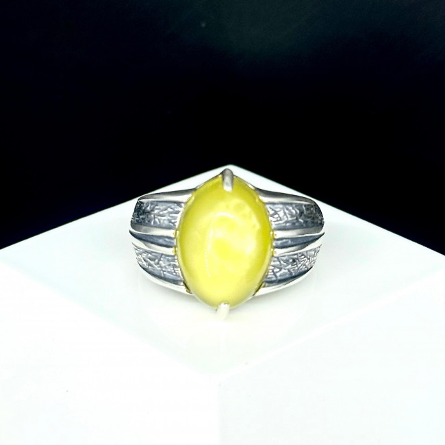 Серебряное кольцо Циркон к1803, желтый, янтарь Кольцо к1803 (5.17 г), серебро, желтый, янтарь купить в интернет-магазине Циркон С