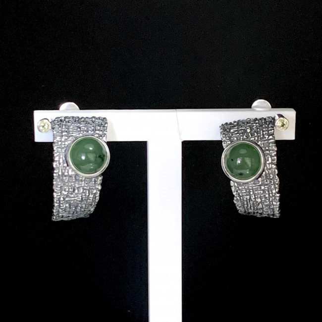 Серьги с1809 (12.22 г), серебро, зеленый, бесцветный, нефрит, фианит купить в интернет-магазине Циркон С