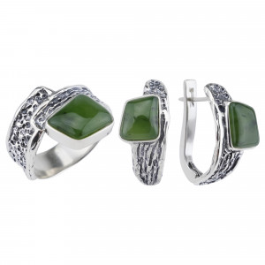 Серьги с нефритом в серебре с1820