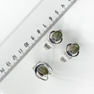 Серьги с1824 (9.69 г), серебро,  Зеленый Лабрадор купить в интернет-магазине Циркон С