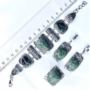 Серьги с1899 (22.57 г), серебро,  Зеленый Жадеит купить в интернет-магазине Циркон С