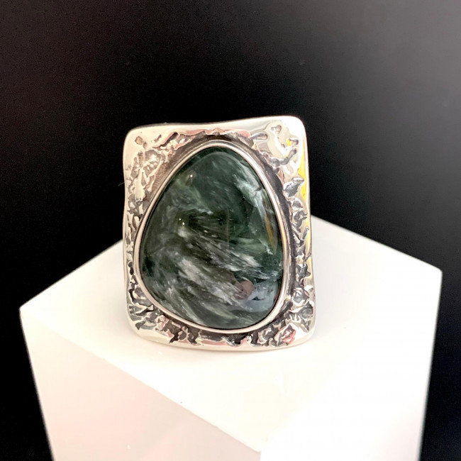 Кольцо к1899 (9.06 г), серебро, зеленый, клинохлор купить в интернет-магазине Циркон С