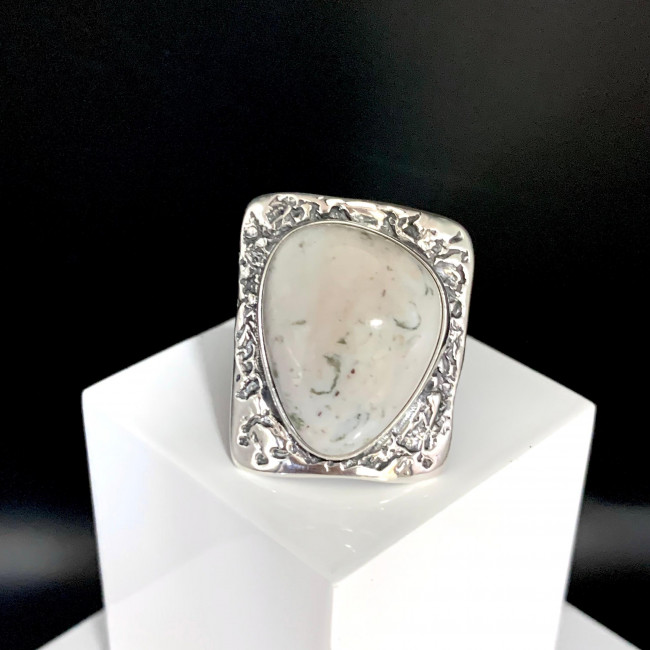 Кольцо к1899 (9.94 г), серебро, белый, агат купить в интернет-магазине Циркон С