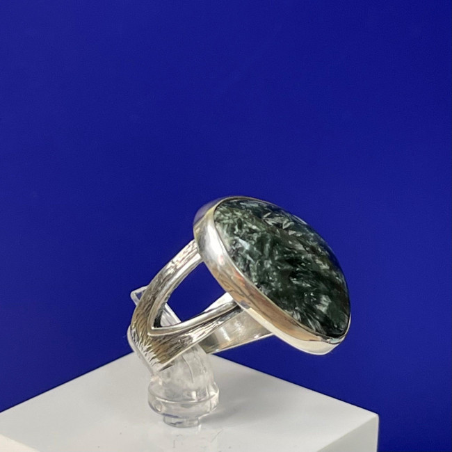 Кольцо к1904 (7.05 г), серебро, зеленый, клинохлор купить в интернет-магазине Циркон С